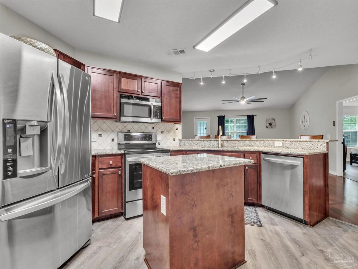 MLS #682213 image #0