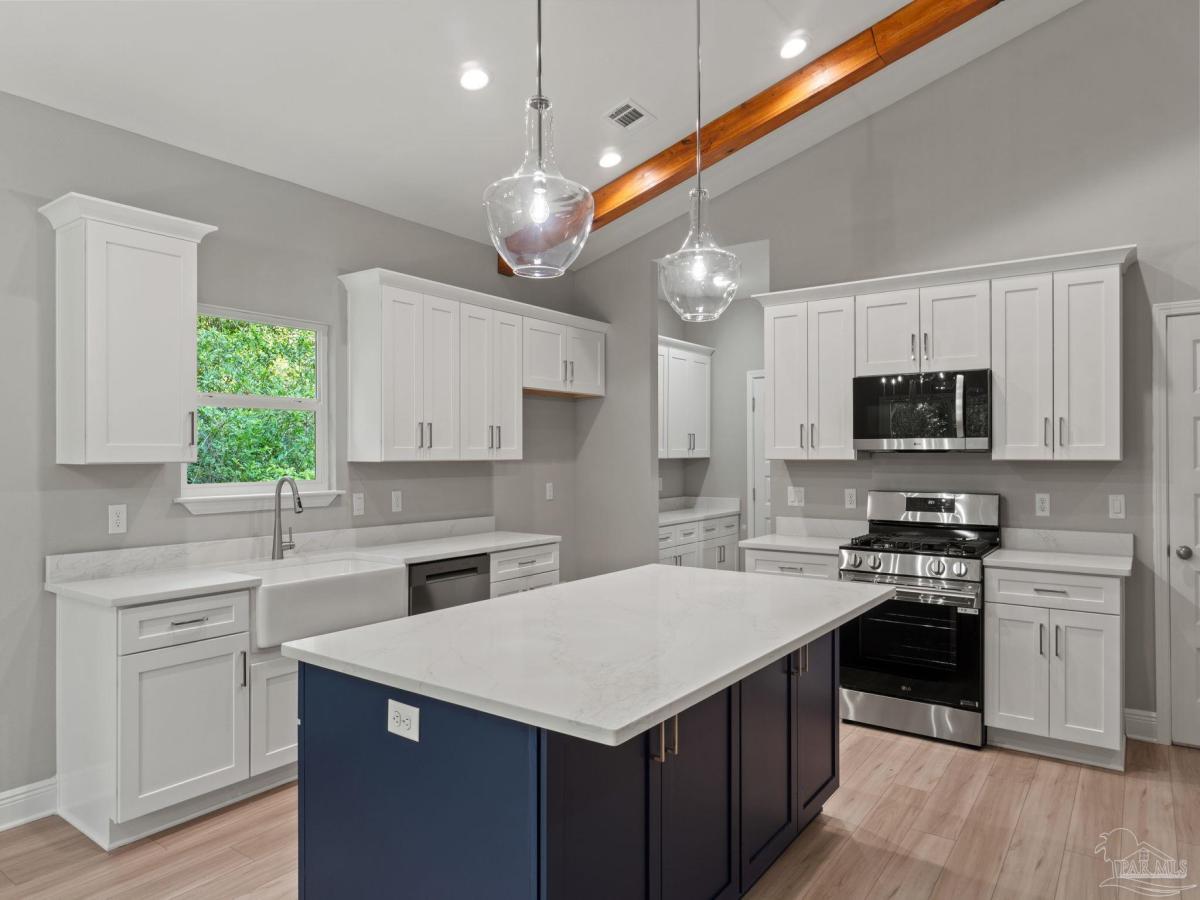 MLS #686885 image #0